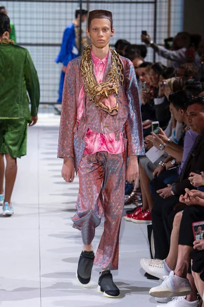Look 35